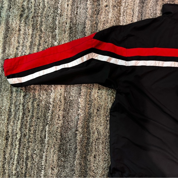 2000s Fubu XL Black/Red Windbreaker - Picture 6 of 7